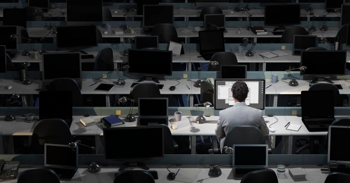 Πόσες ώρες καθημερινής εργασίας αυξάνουν τον κίνδυνο καρδιακού και εγκεφαλικού επεισοδίου – Τι δείχνει έρευνα